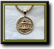 14K Disc pendent Blowup